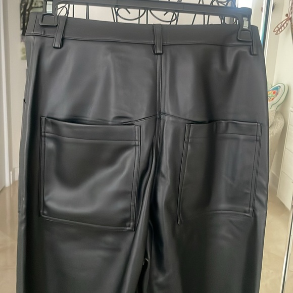 NWT STEVE MADDEN BLACK FAUX LEATHER PANTS - Picture 5 of 7